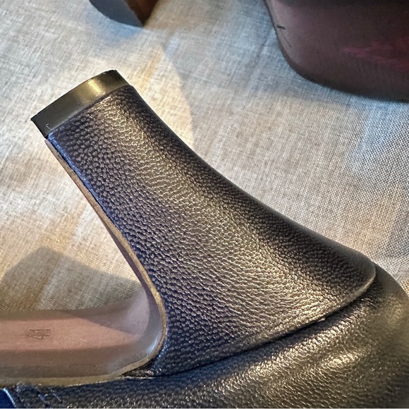 MISS L FIRE Delano 41 (10 - 10.5) navy blue suede leather loafer heel pumps bows - Picture 9 of 13